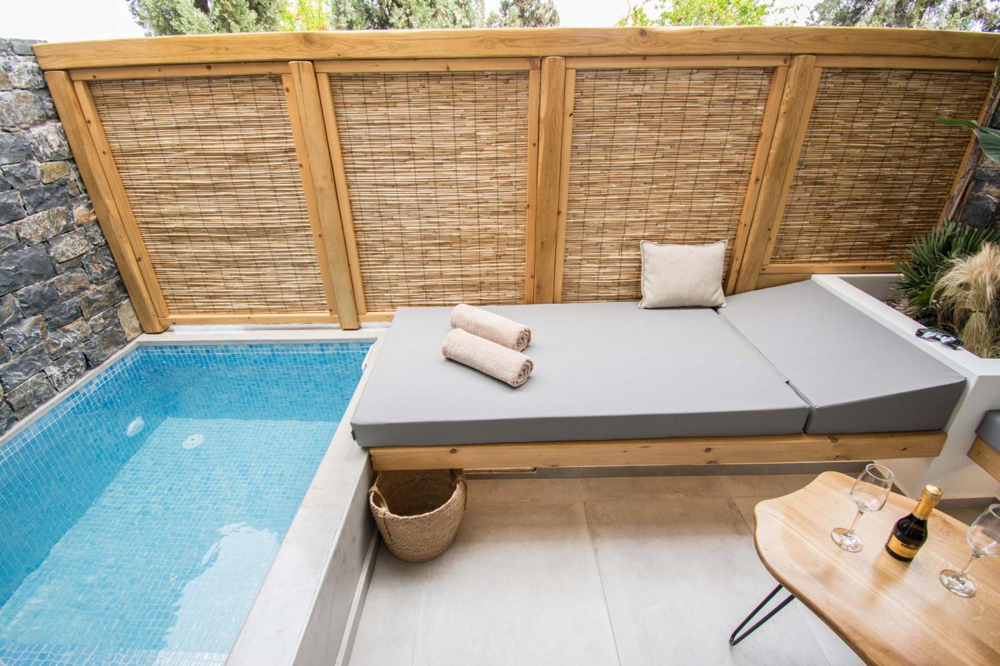 Aqua Blu "Adults Only" - "By Checkin" Apartment Херсонисос Екстериор снимка