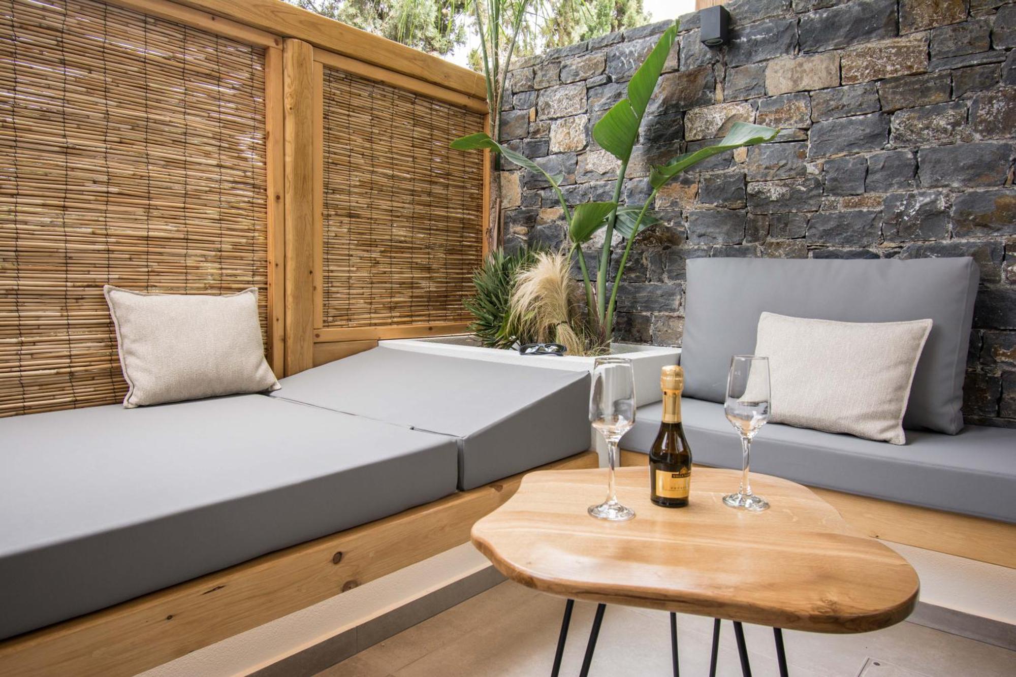 Aqua Blu "Adults Only" - "By Checkin" Apartment Херсонисос Екстериор снимка